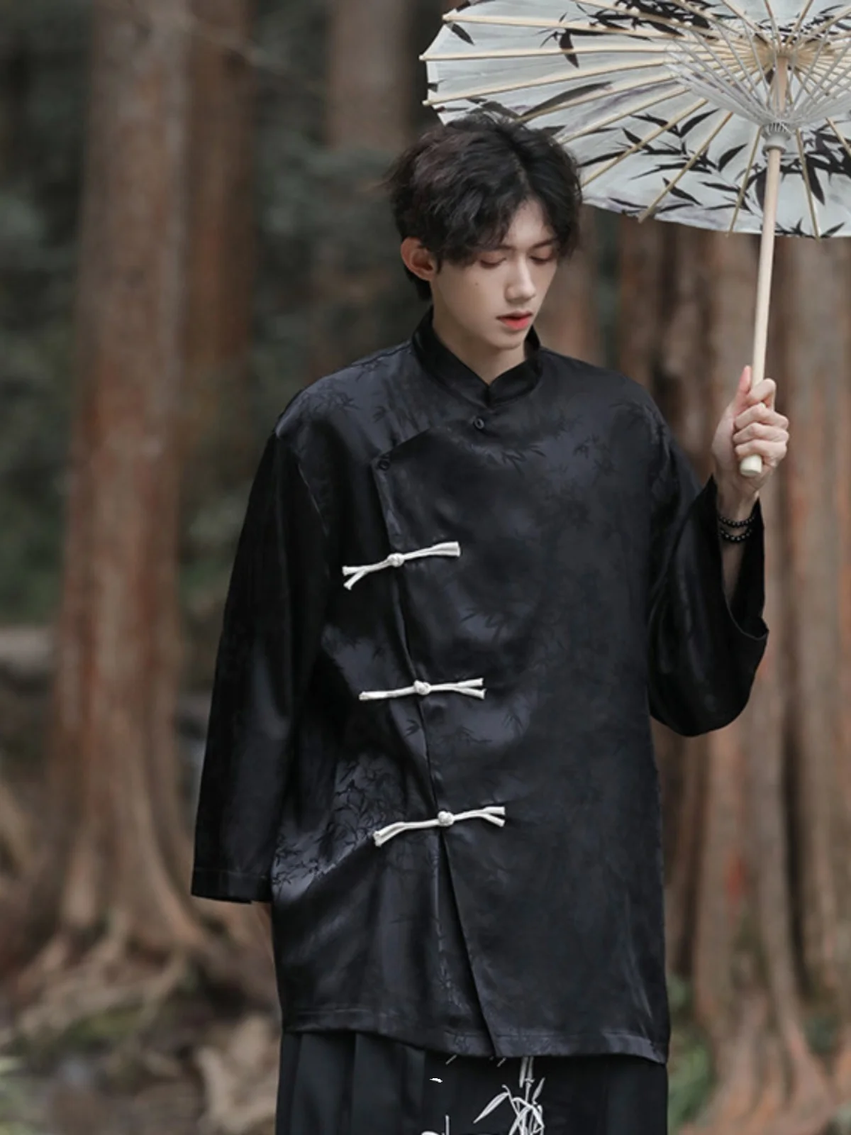 

New Chinese Style Handsome Ice Silk Thin Shirt Men Summer Seven Sleeve Buttons Hanfu Tang Costume Loose Fit Youth Fashion