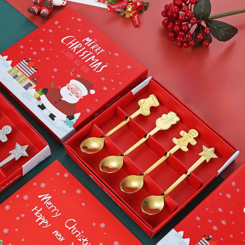 4-piece Christmas cutlery set, exquisite spoons, creative holiday gift box packaging. Durable and sturdy, the cartoon gingerbread man design adds a touch of fun. Suitable for family gatherings and dinner parties, ideal for family tables and Christmas dinner settings, it is a practical and cute Christmas gift that brings a joyful atmosphere to the holiday table