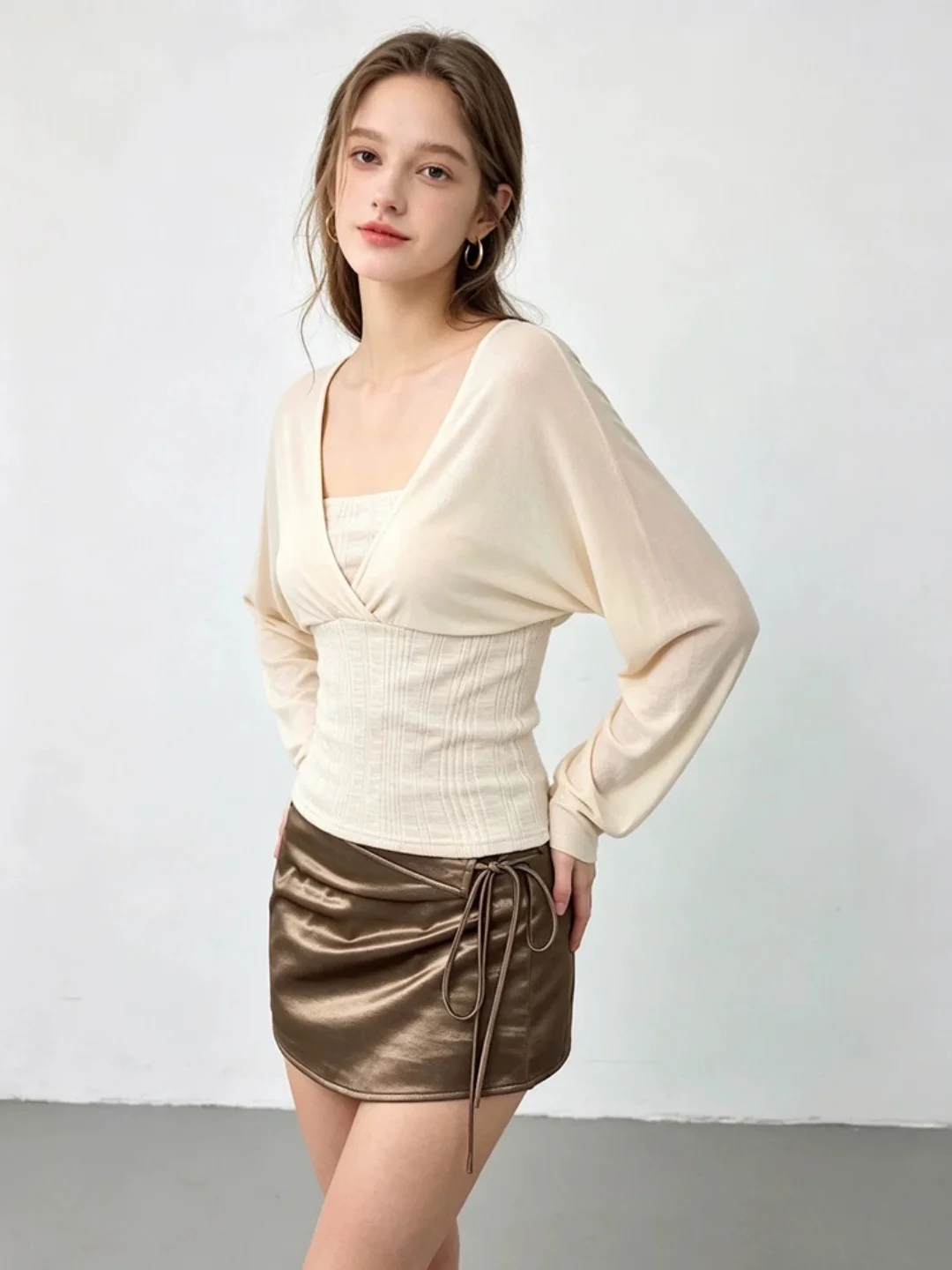 Raysel Long Sleeve T-Shirt Women's Casual Style V-Neck Breathable Comfortable Slimming Design Atmosphere Texture Unique Small...