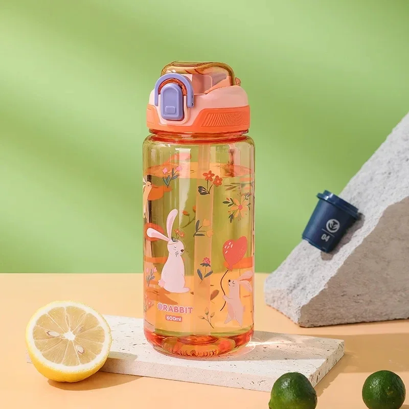 Cangkir minum anak-anak, gelas minum kartun kreatif dengan sedotan dan tutup anti tumpah portabel 600Ml untuk balita