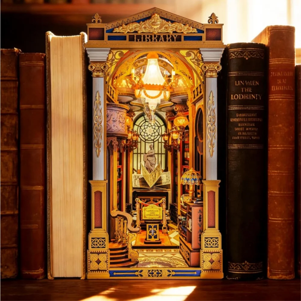 

Набор для сборки миниатюрной библиотеки Rolife Book Nook Kit DIY с подсветкой, модель библиотеки чудес для украшения рабочего стола или книжной полки.