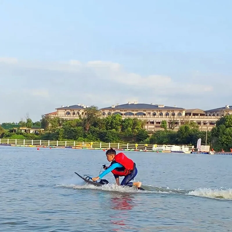 لوح ركوب الأمواج الكهربائي من ألياف الكربون لركوب الأمواج بالمياه، لوح ركوب الأمواج الكهربائي بمحرك نفاث للبيع