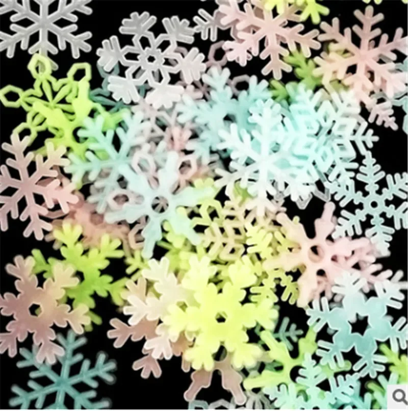 New Snowflake Fluorescent Luminous Wall Stickers DIY Corridor Ceiling Stickers Home Decor Glow In The Dark Baby Kid Room Decal