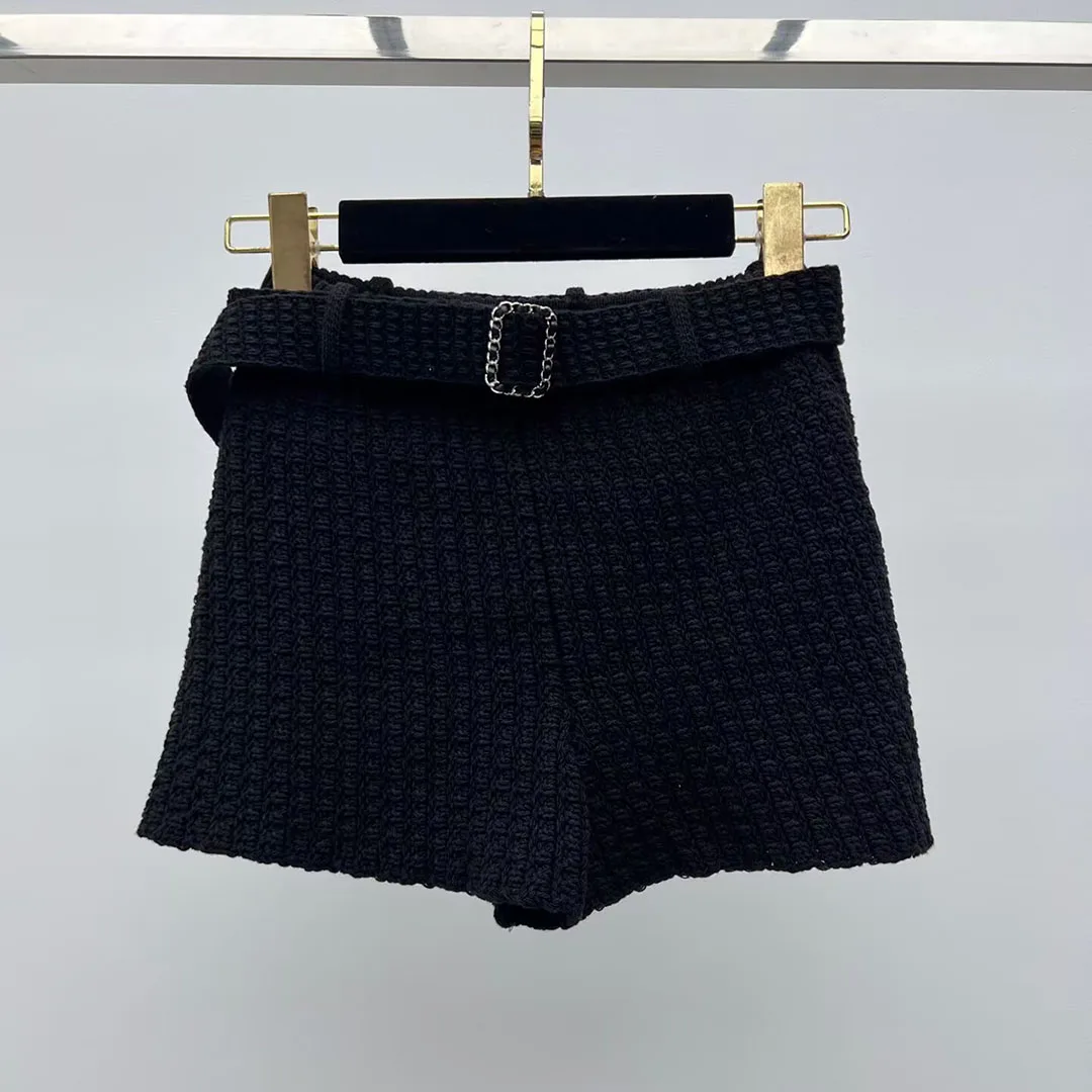 

2025 New Fashion Autumn Black Crochet Knitted Shorts Women High Waist Belt Vintage All-matched Casual Shorts