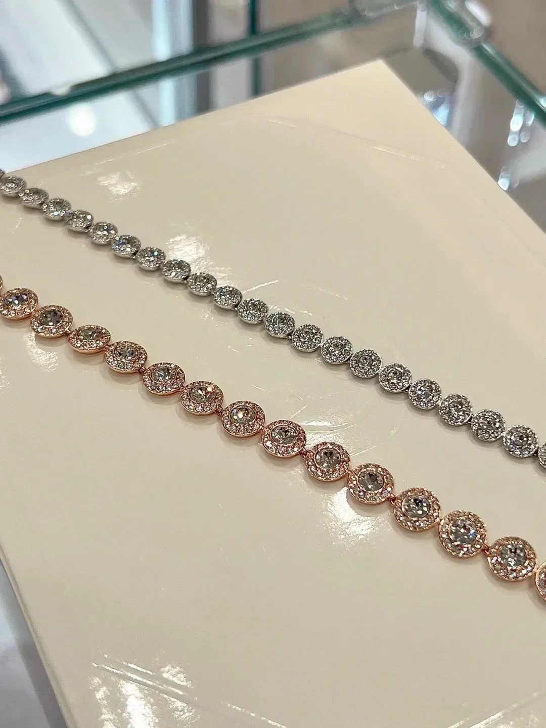 2025 جودة عالية أزياء المرأة الكلاسيكية S925 الماس جولة كريستال قلادة مجموعة الفضة رائع UN A الملاك سلسلة طقم مجوهرات