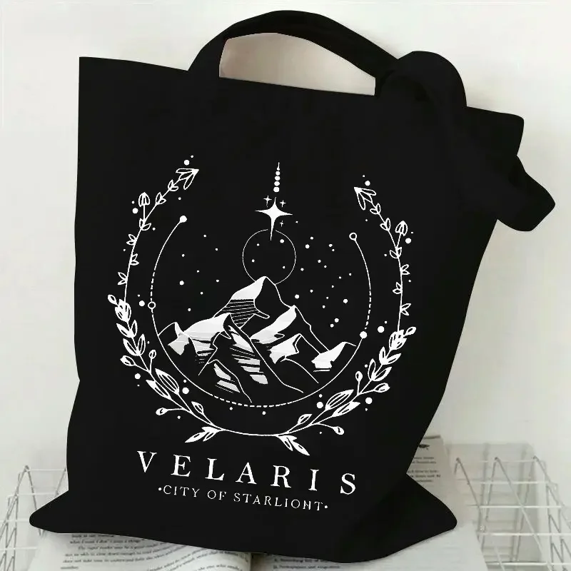 

Сумка-тоут Velaris City Of Starlight с изображением горного пейзажа и небесных элементов — многоразовая сумка для покупок на каждый день