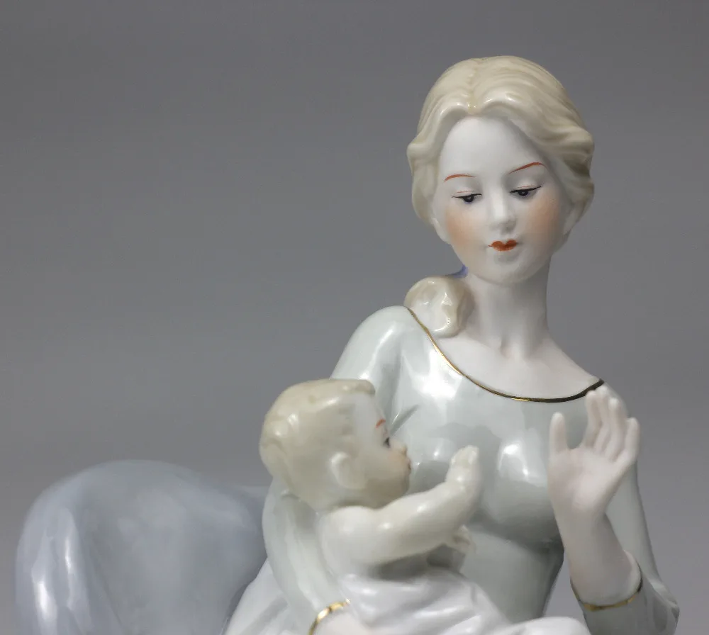 Imagem -02 - Nostálgica Porcelana Mãe e Infantil Decoração Escultura Estátua Cerâmica Motherliness Artesanato Ornamento Presente de Aniversário para a Mamãe