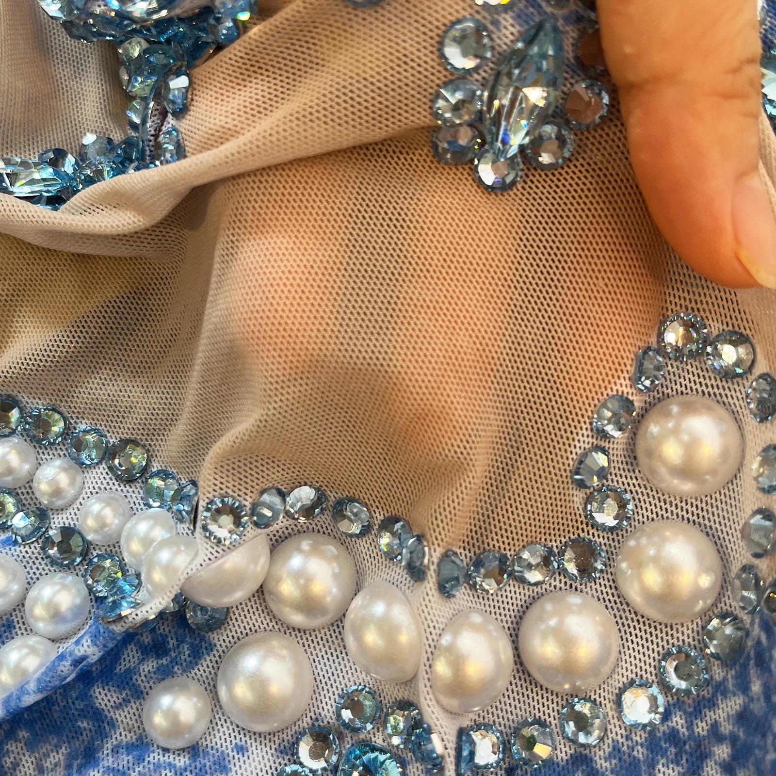 ブルークリスタルボディスーツタッセルセクシーなシースルークラブパーティー DS パフォーマンスレオタード女性の誕生日チームポールダンス着用