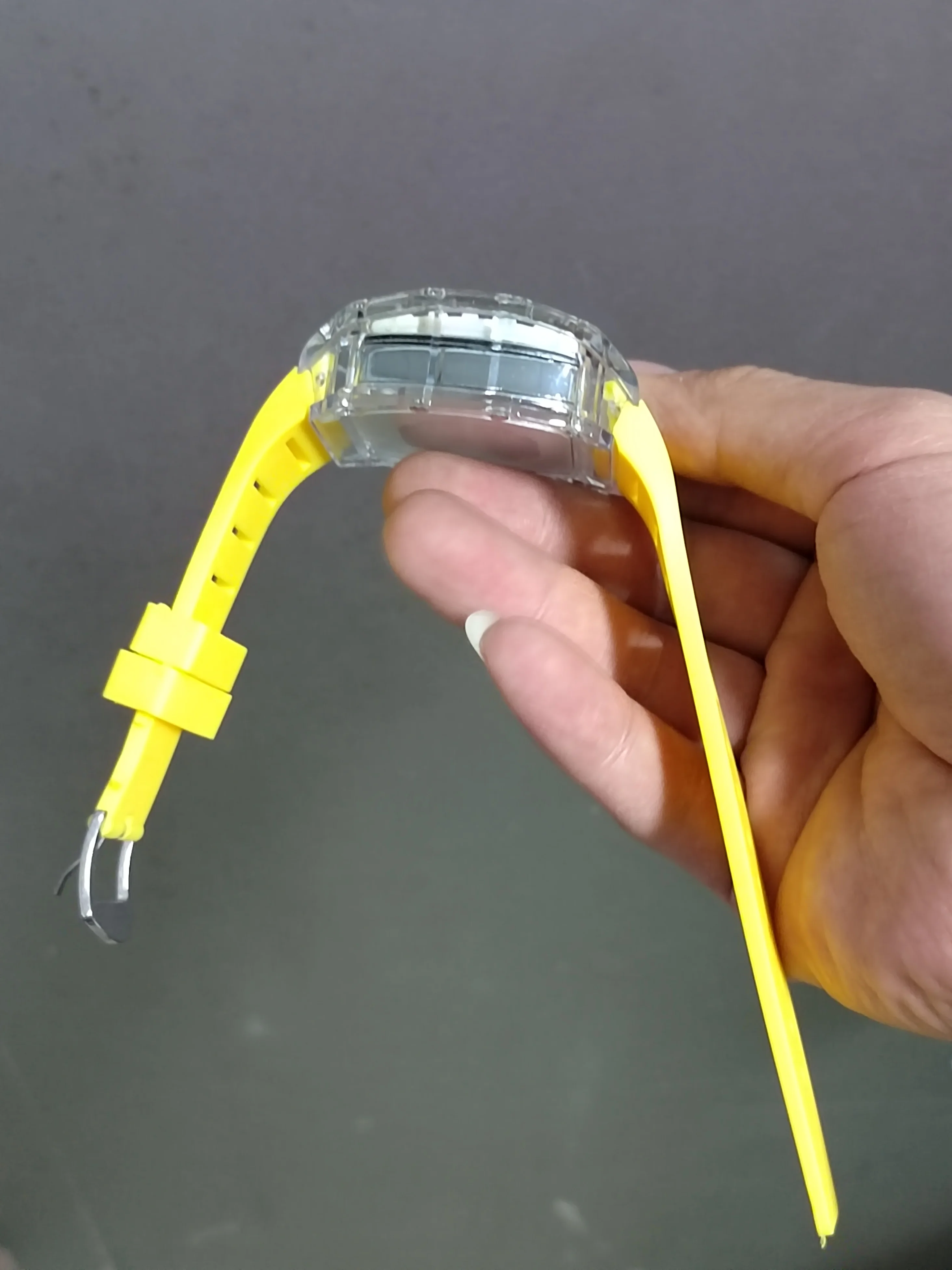 Jam Tangan Kuarsa Pria Tren Mewah Jam Tangan Pria Non-Otomatis untuk Pria Jam Tangan Non-Mekanis Olahraga Transparan Bercahaya