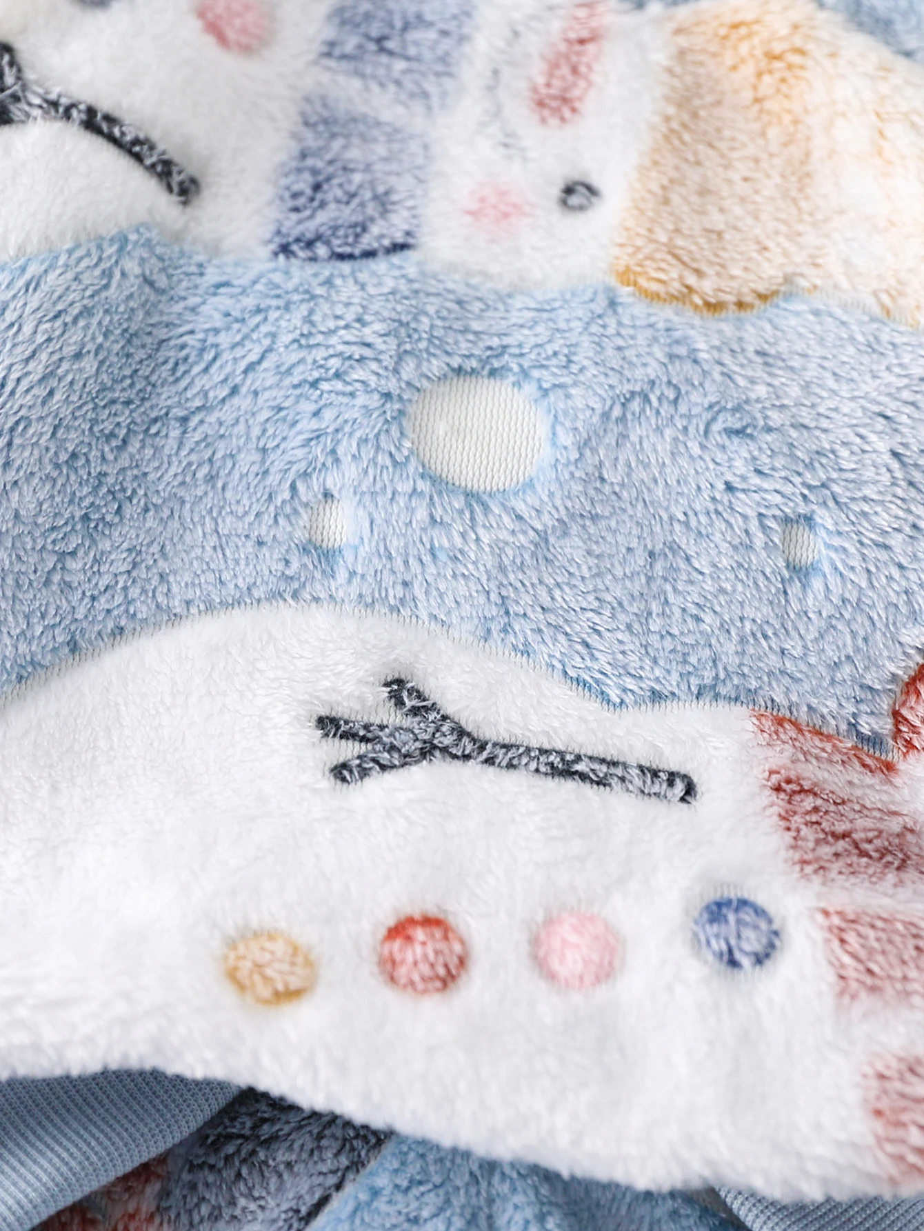 2-teiliges Set für Babys: Lässiges, süßes Oberteil mit Rundhalsausschnitt und langen Ärmeln, verziert mit einem niedlichen Cartoon-Motiv, und eine weiche Hose mit Kordelzug, ideal für den Winter. – Detail 6