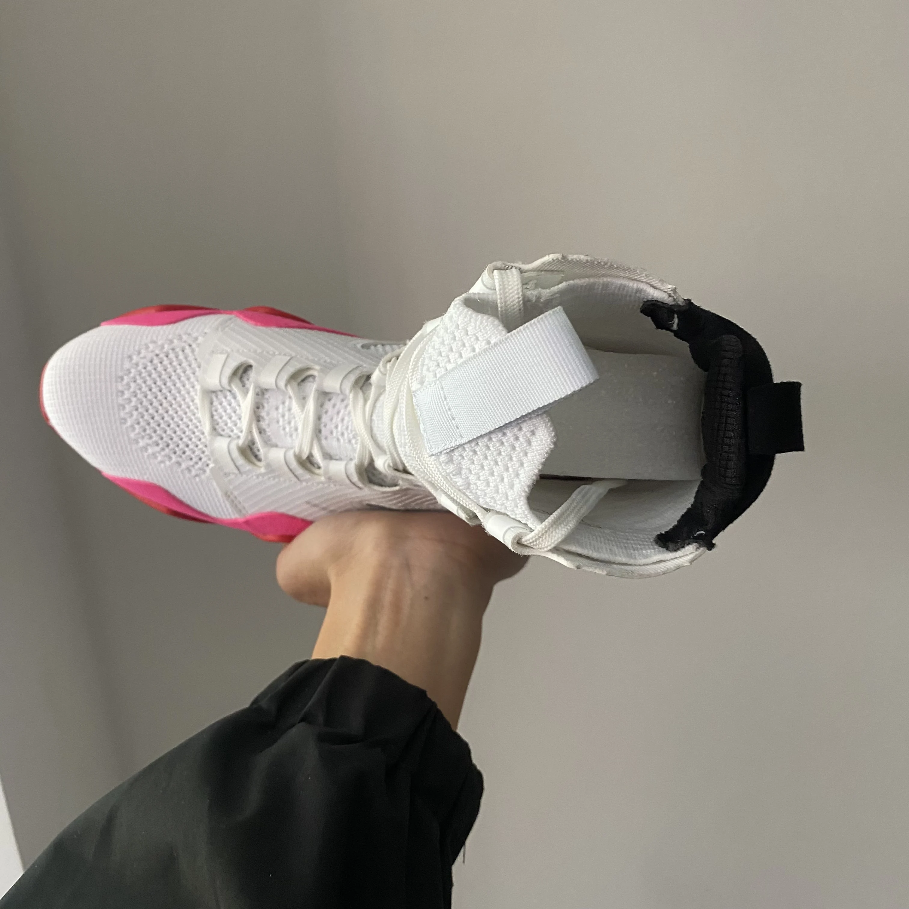 

New summer hot lightweight boxing wrestling shoes training shoes unisex fighting high top shoes weightlifting gym very good