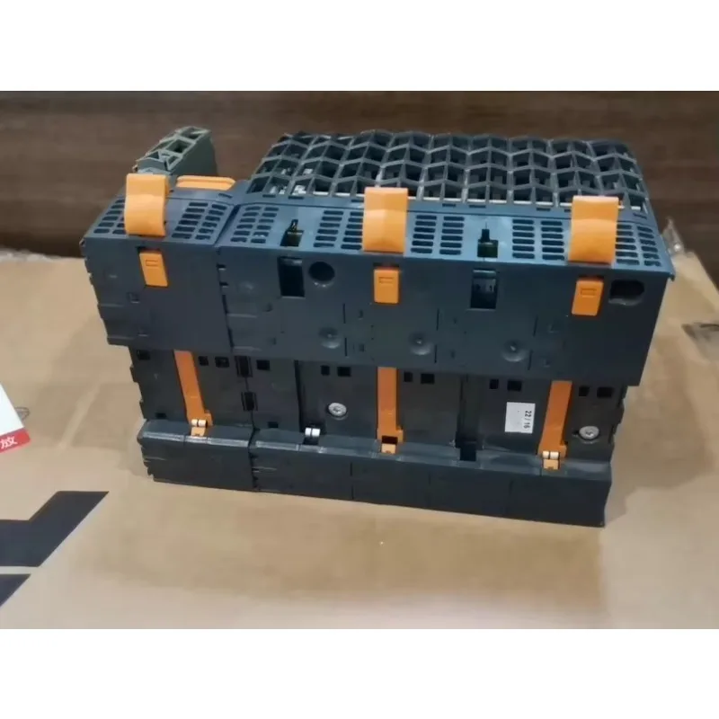

Новая упаковка X20AT6402 8V1022.00-2 X20CP1484-1 5CFCRD.4096-06 Сервопривод Модуль питания DHL FEDEX