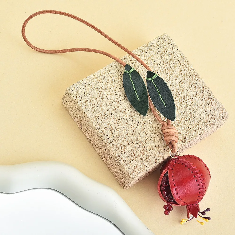 

Cute Fruit Pomegranate Pendant Strawberry Hanger Pu Leather Keychain Handmade Fashion Bag Pendant Men