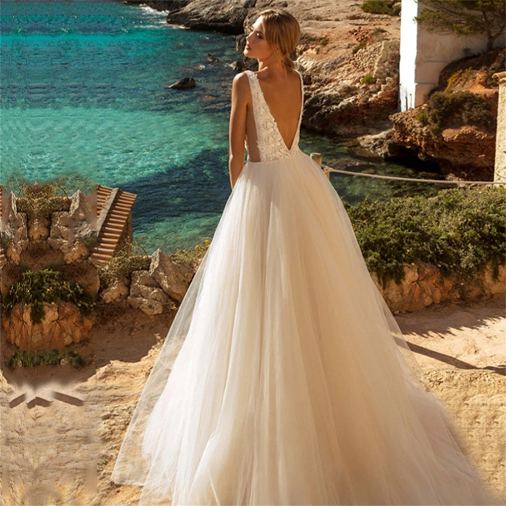 Customized ZJ9222 Fashion A line Trendy V-neck Wedding Dresses for Woman Tank Appliques Pleat Tulle Backless