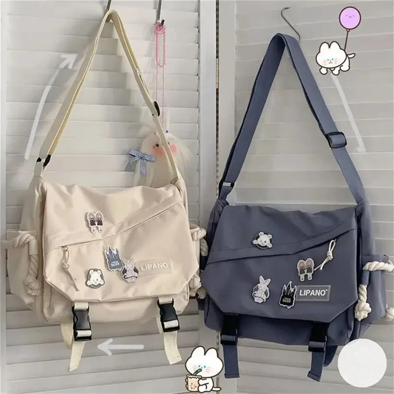 Bolso de hombro de gran capacidad Unisex, bolsa de mensajero con insignia, Harajuku japonés, bolsos de libros cruzados para estudiantes adolescentes, moda