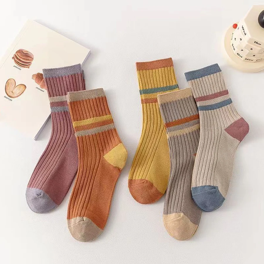 

5 Pairs Random Color Women Vintage Style Striped Middle Tube Socks For Autumn/Winter