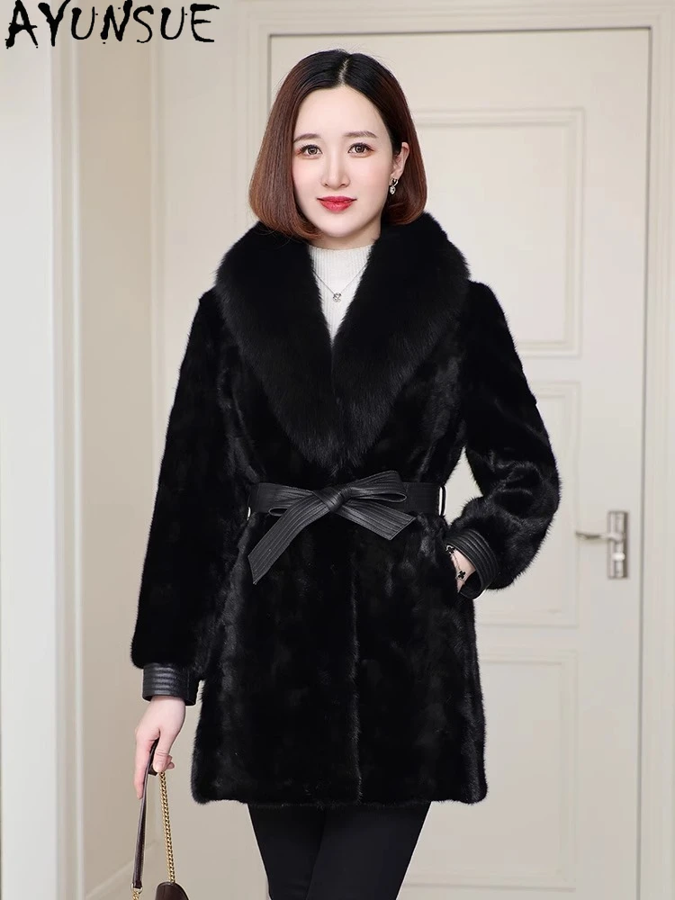 معطف فرو المنك الحقيقي من AYUNSUE ملابس شتوية للنساء معاطف نسائية متوسطة الطول سترة من الفرو الحقيقي بياقة من فرو الثعلب الدافئ حزام Paulzt Жengarško