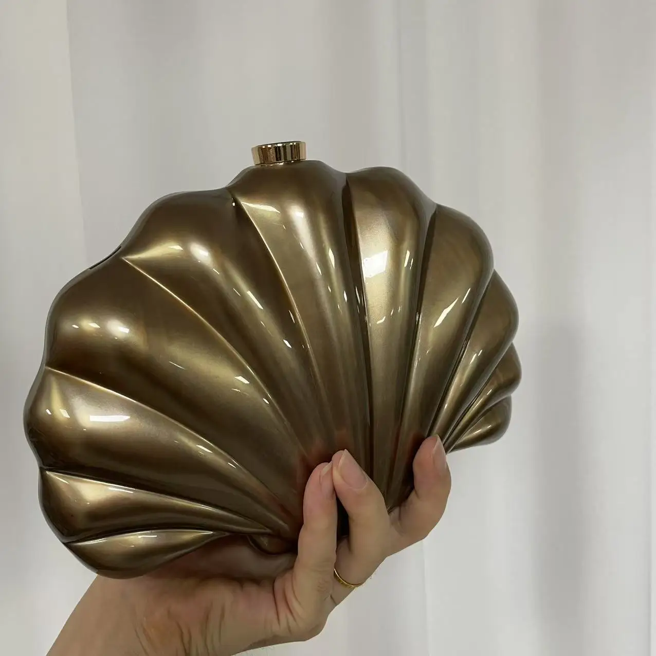 

Unique Shell Acrylic Fashion Handbag for Weddings and Dinners Women Chain Evening Handbags Women Small Party Shell Clutch Bag