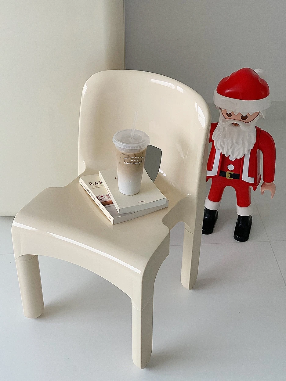 

DPstudio medieval cartoon dining chair vintage designer ins simple cream children's chair backrest stool