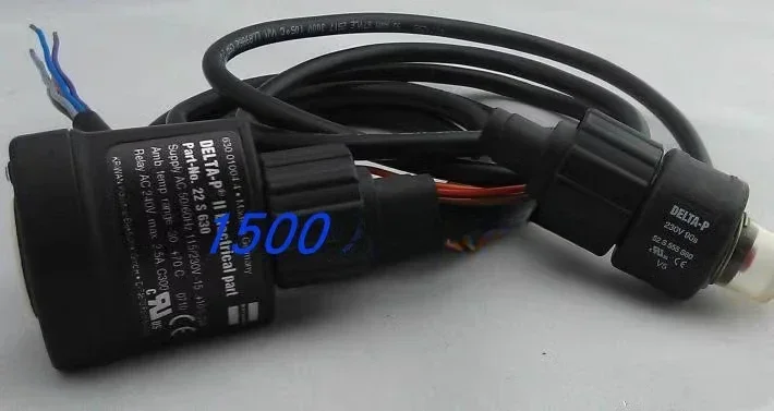 Original Bitzer compressor electronic oil pressure differential switch DELTA-P with connector 34731711