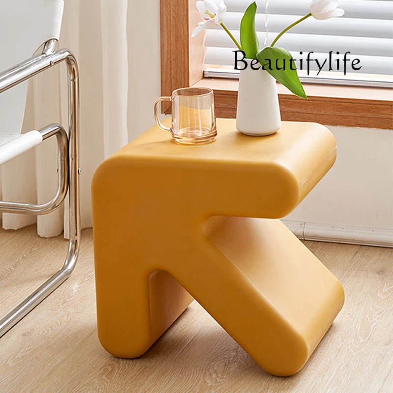 

Luxury Vintage Nightstand European Aesthetic Aesthetic Trendy Bedside Table Nordic Italian Mesitas De Noche Bedroom Furniture