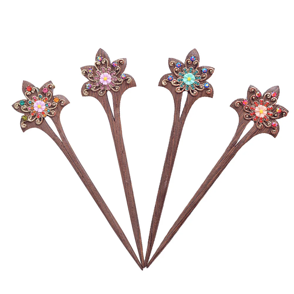 

4Pcs Vintage Hairpin Premium Crystal Flower Pattern Elegant Design Wooden Sticks Female Accessories Random Color