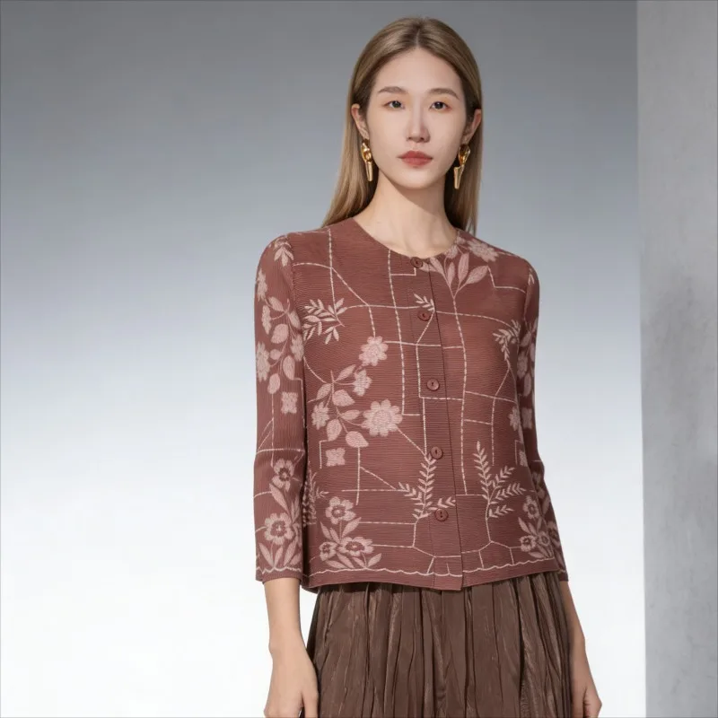 

Женская плиссированная рубашка Miyake, весна-осень 2026, новая свободная приталенная блузка с принтом, женский кардиган с круглым вырезом, однобортная рубашка