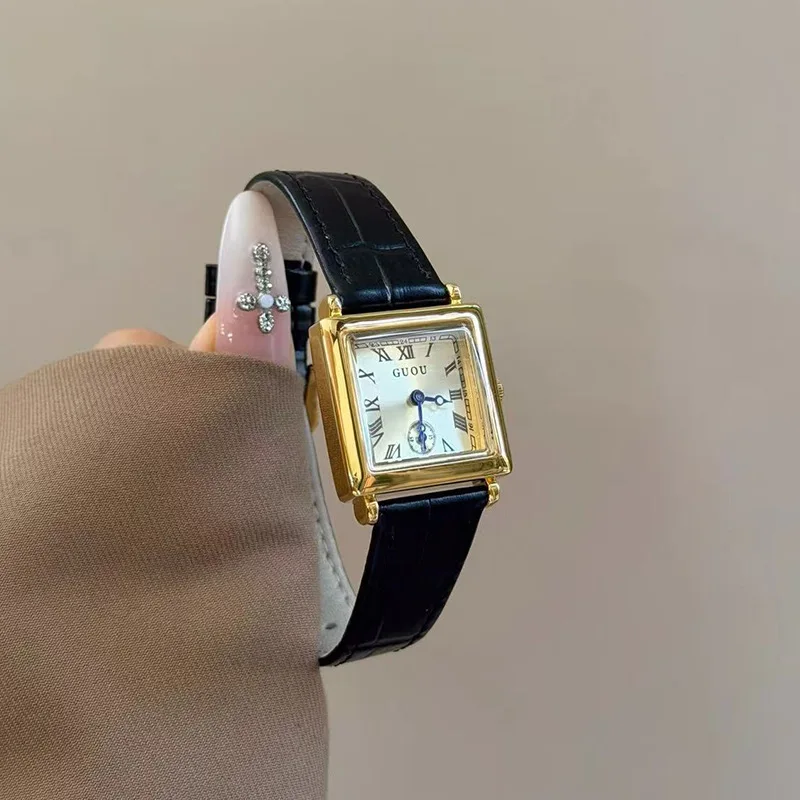 

New Square-Shaped Fashionable Women'S Watch With A Retro Bamboo Strap. A High-Quality Women'S Wristwatch Suitable For Women.