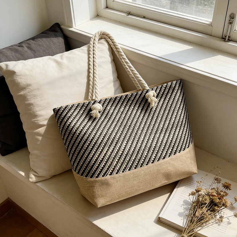 Bohemian Geometrischer Stil Reisetasche, Damen-Strandtasche, Leichtgewichtig und mit großem Fassungsvermögen (Zufällige Streifendirektion) – Detail 3