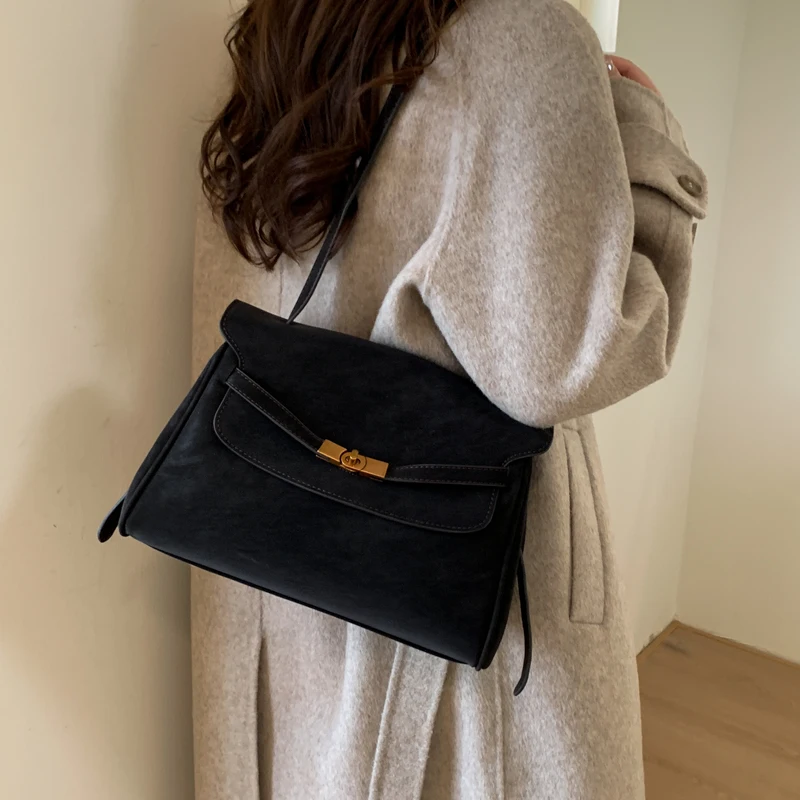 

New Trendy Large Capacity Faux Suede Tote Bags For Women Luxury Designer Handbags Purses 2025 New In Underarm Shoulder Bag