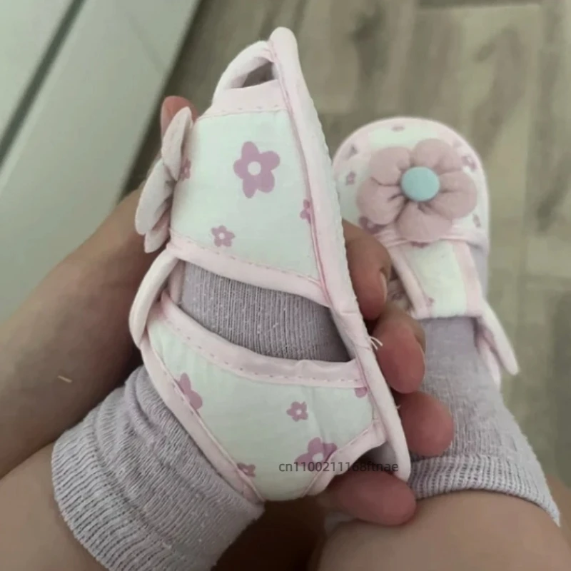 Лето 2023, новая детская танцевальная обувь с милой цветочной тканевой подошвой, танцевальная обувь для дошкольников, детский сад, групповое танцевальное представление