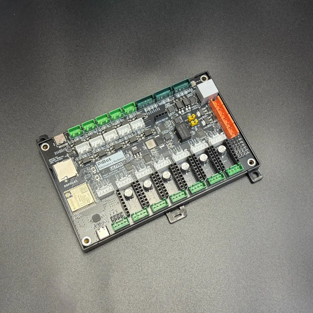 Bild 4: PiBot FluidNC GrblHAL ESP32-S3 6+1 Achsen CNC-Controller V5.88 Ultra