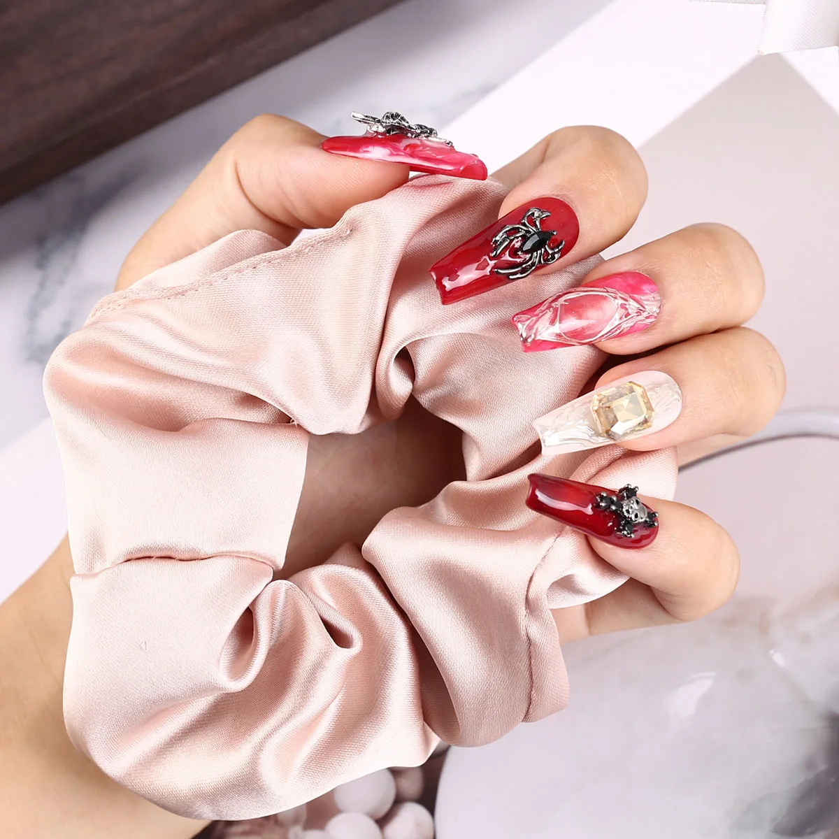 10 pec Cross Fake Nails 3D Flower Shell Fris Design Dames Volledige Set Acryl Wearable Franse Nail Tip Art