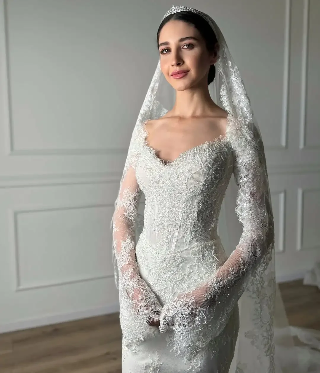 Customized Exquisite Off The Shoulder Mermaid Wedding Dresses V Neck Lace Embroidery Bridal Gown With Veil vestidos de novia