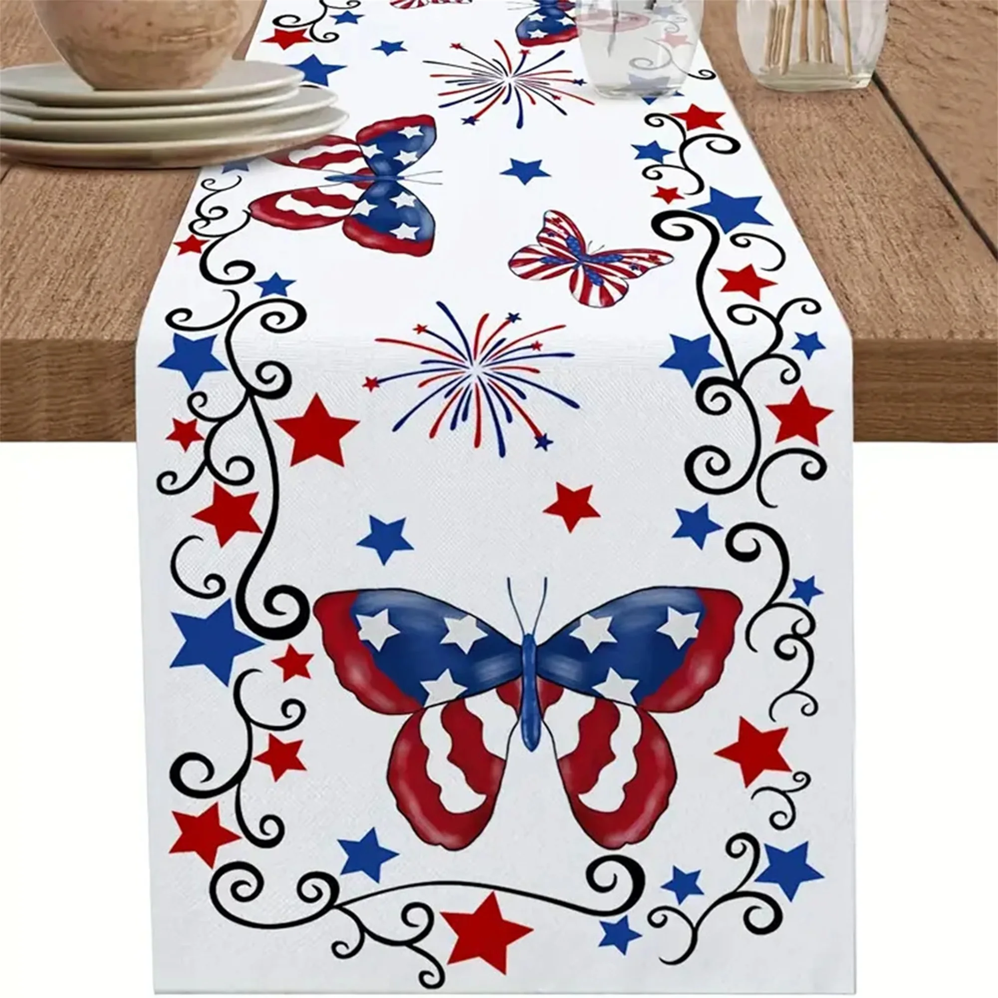 Chemin de table patriotique étoiles et rayures rouges blanches et bleues pour la célébration du jour de l'indépendance et la décoration de la maison