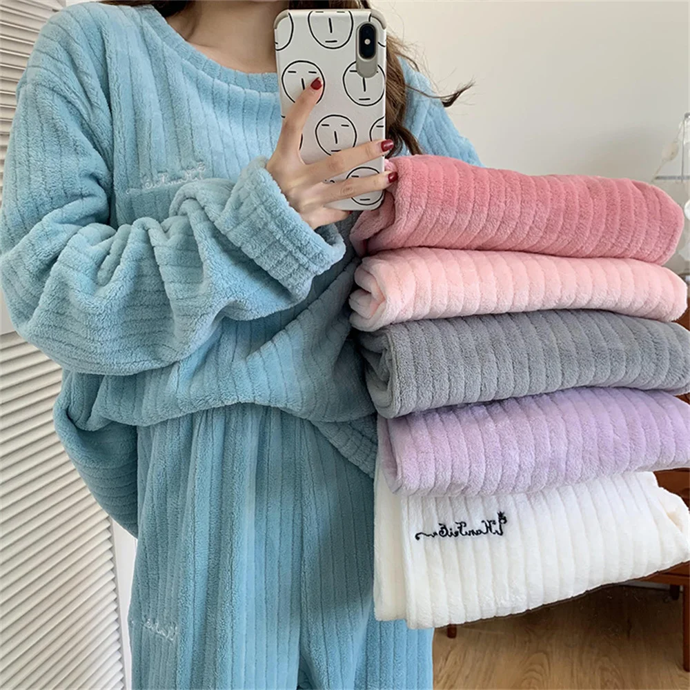 Winter Women\'s Coral Fleece Pajamas Sets Striped Warm Suit Sleepwear Loose Homewear Home Leisure Clothing