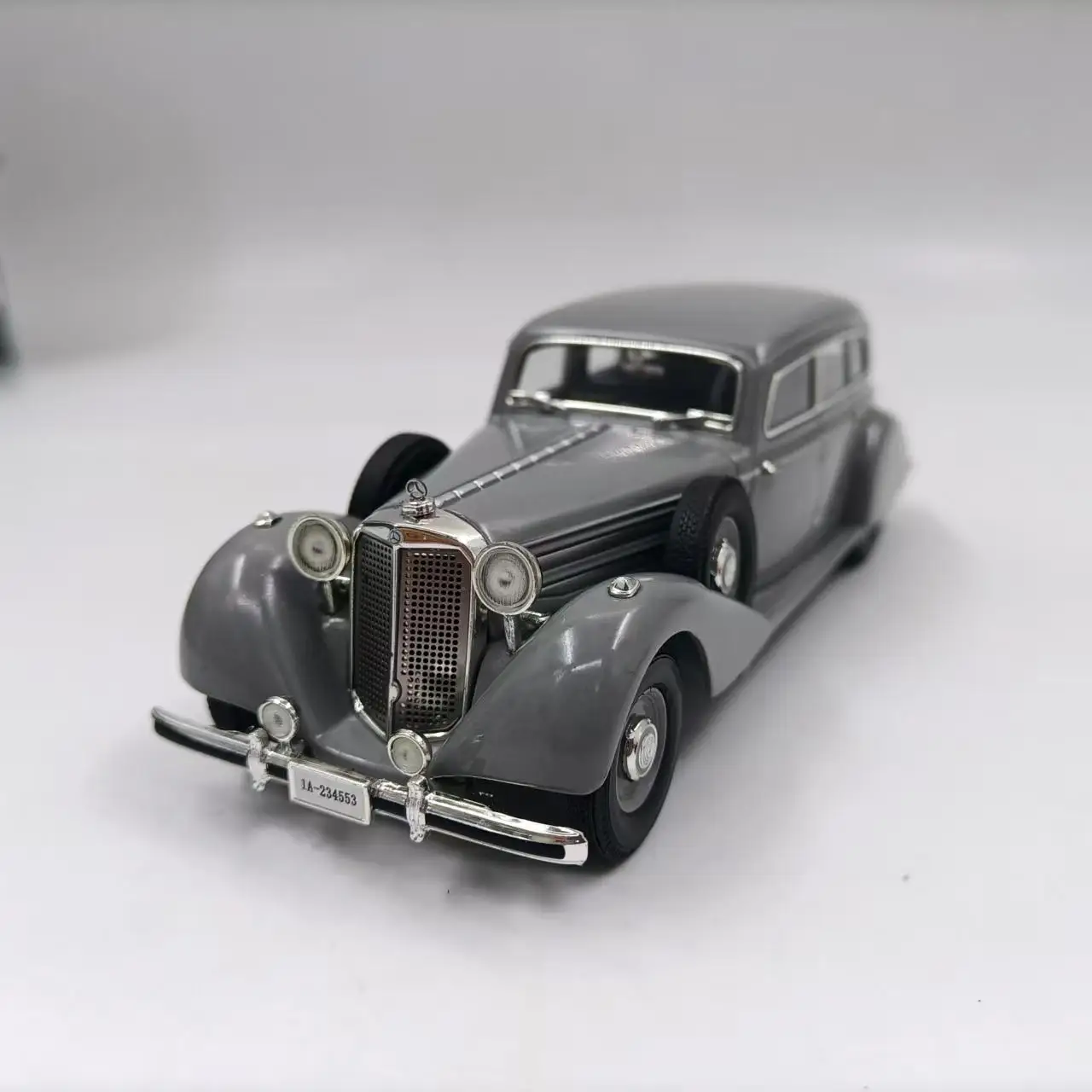

Литой под давлением масштаб 1:43, винтажная модель автомобиля из сплава Benz 770, Коллекционная игрушка, подарок, сувенир, украшение для дисплея
