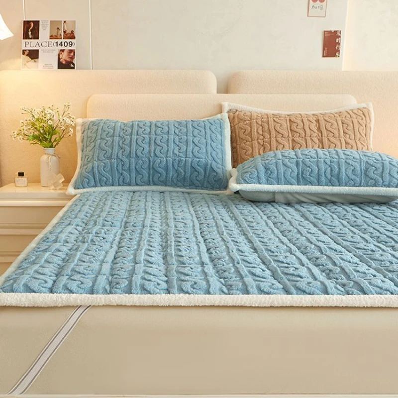 Winter Soft Plush Mattress Toppers Dormitory Single Bed Sheet Home Non-slip Mattress Cover Double Bedspread Thin Fold Tatami Mat