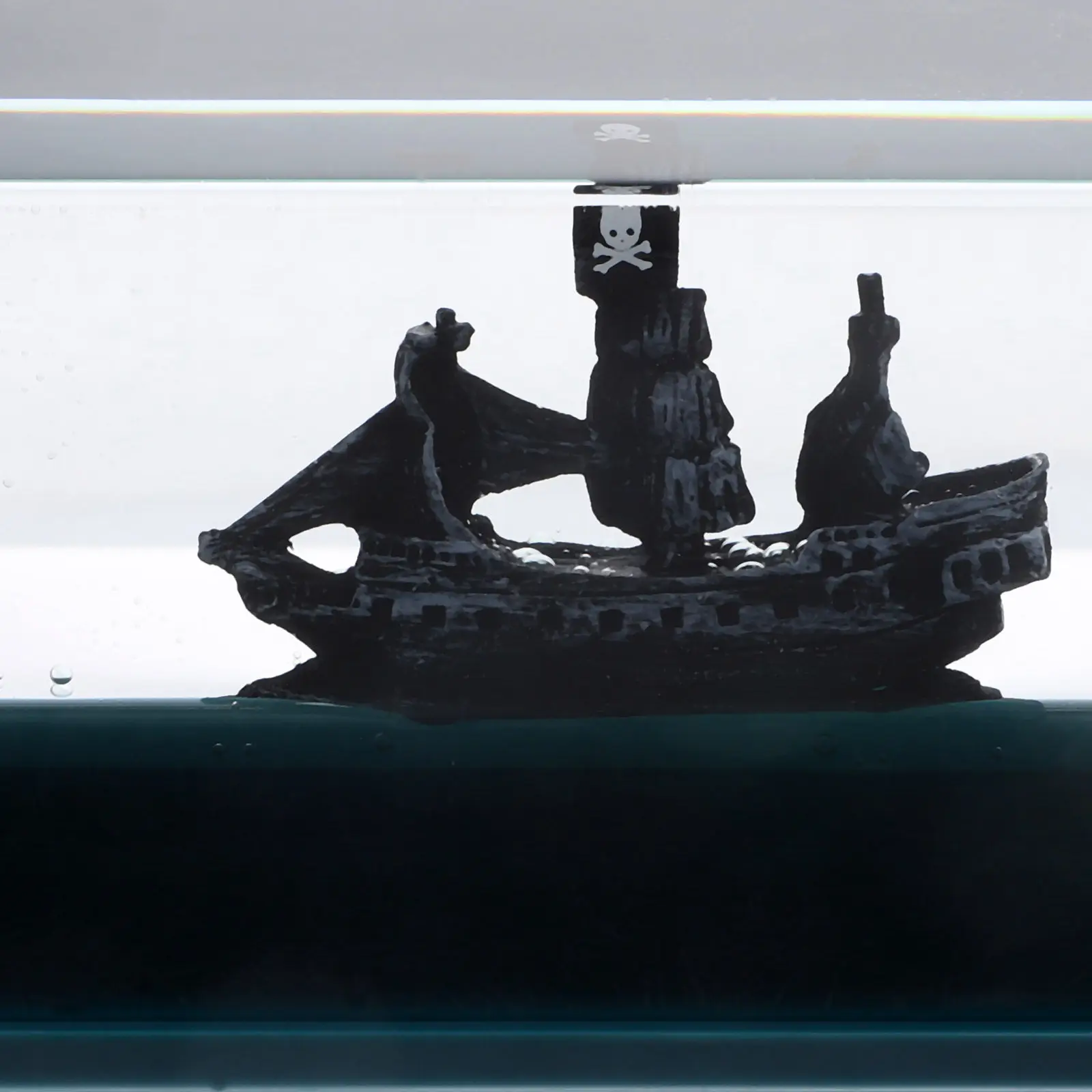 Cruise Ship Fluid Drift Bottle Desktop Decoration Unsinkable Boat Ornament Creative Swinging Desk Decor Unique Living Room