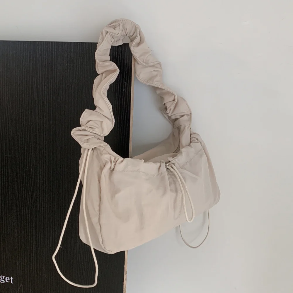 カジュアル巾着プリーツショルダーバッグソリッドカラー Y2K - Handbags のレビューと価格