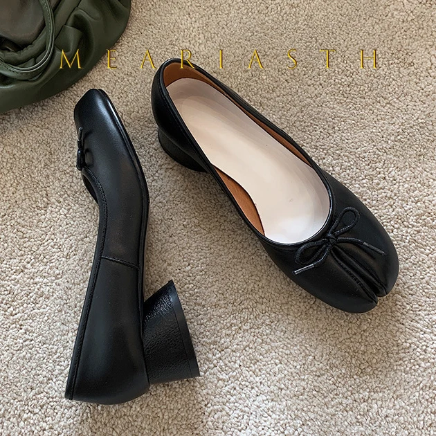 

Low-heel Tabi Ballet Shoes Women Brand Designer Bowknot Decoration Split Toe Shoes Round Toe Chunky Heel Pumps Ladies 2025 New