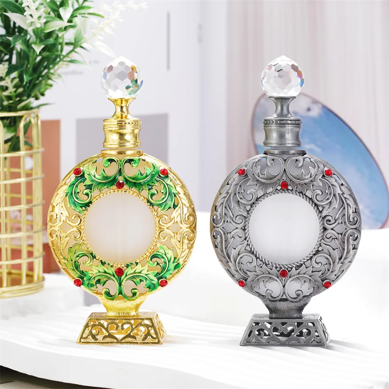 

20pcs Empty Perfume Bottle 30ml Gold/Antique Silver Retro Openworked Vine Leaves Hollow Base Decor Crystal Lid Anti-drip Rod
