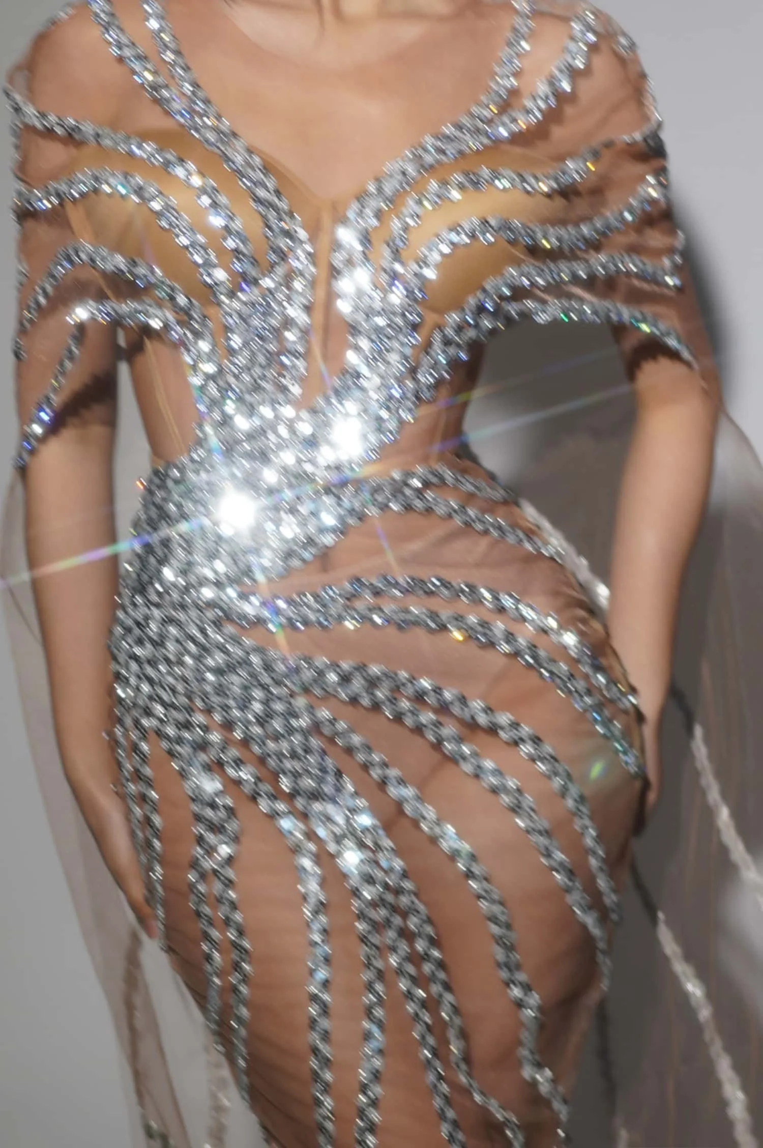 فساتين Dongmai اللامعة بالترتر للنساء، فستان طويل بأكمام تشبه جناح الخفّاش، للاحتفال بعيد الميلاد، ملابس المسرح #1