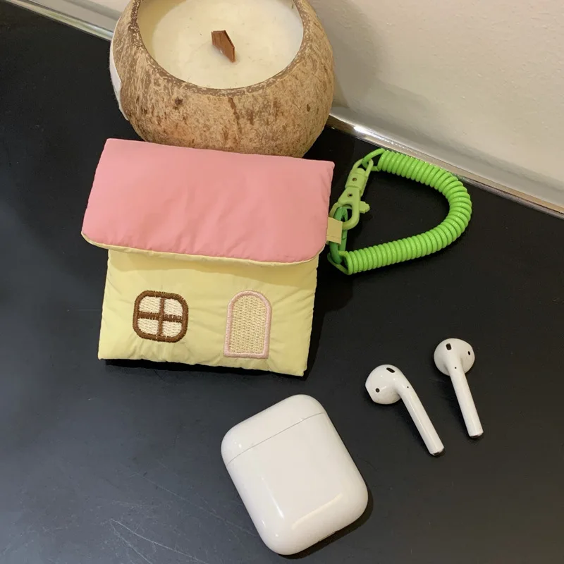 Cute Colorful House Keychain Creative AirPods Protective Case for Bag Pendant Kawaii Storage Bag Stuffed Doll Keyrings Wholesale