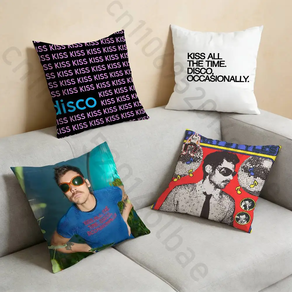 Kiss All The Time Disco Occasionally HS4 Pillow Case Anti-dustmite Pillowcase Invisible zipper silky short plush Sofa cushion