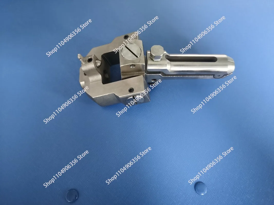 Drill pin automatic grinder universal chuck, universal joint