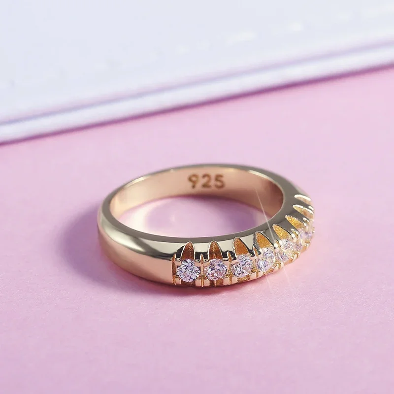 New High Quality Office Lady Accessories Rings Golden Color Halo Micro Paved Casual Style Female Jewel With Size 6-10 2024