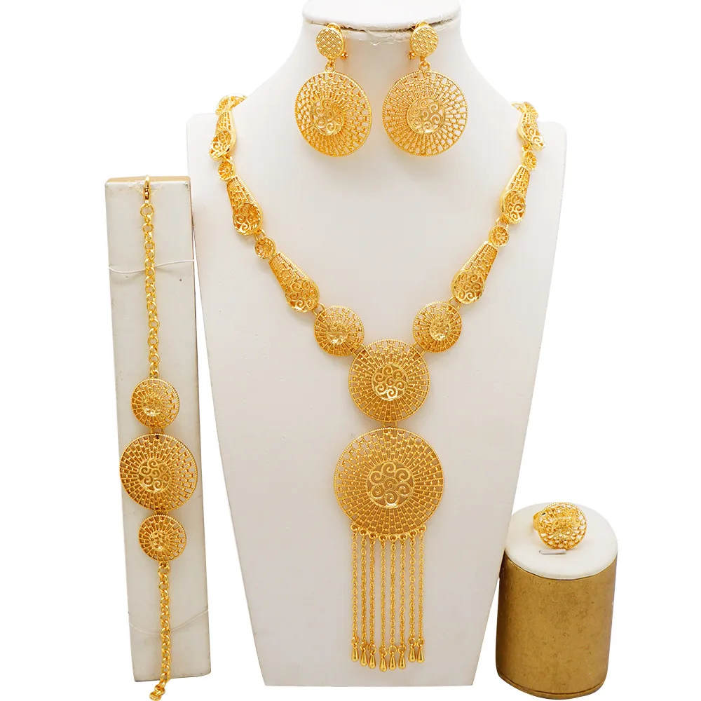 

AU999 4-Piece Set | Vintage key design, key-pendant necklace, dainty key earrings, mysterious retro style