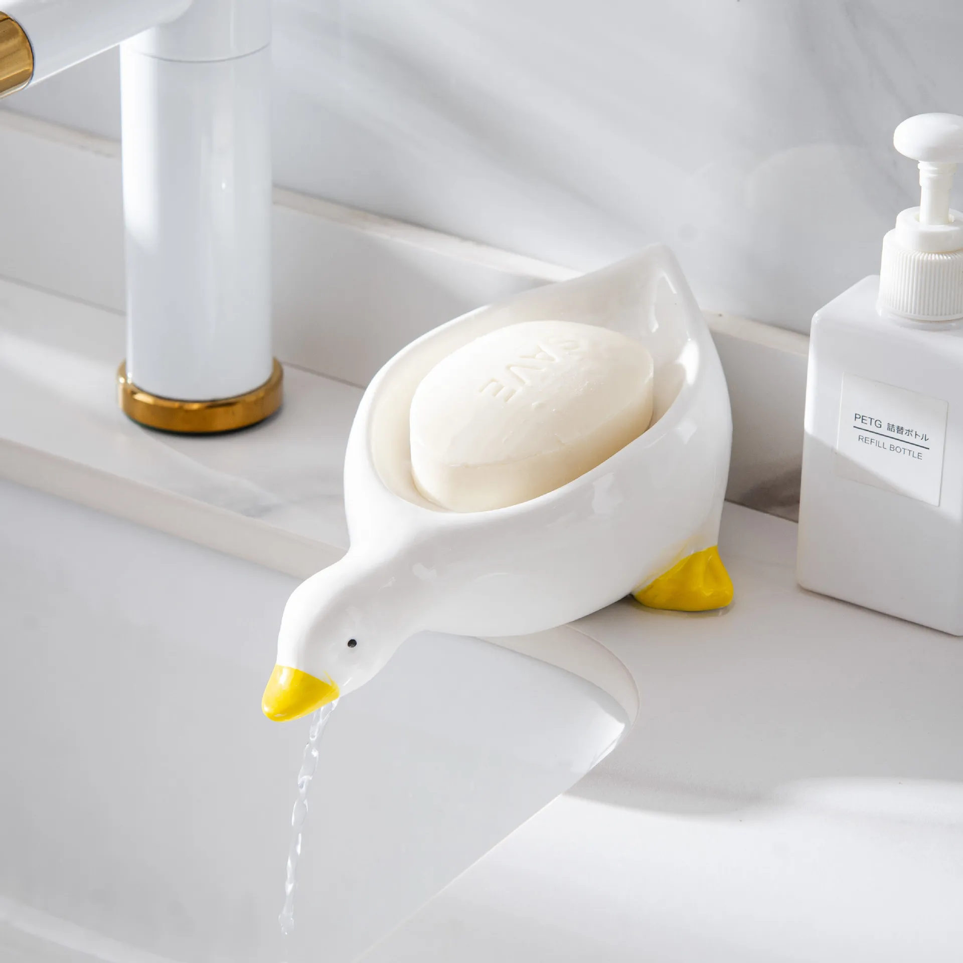 Yellow Duck Shape Soap Box Cartoon Soap Dish Drainable Soap Holder Soap Container Soap Dish for Tray Bathroom Accessories