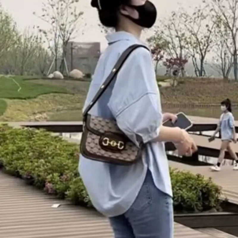 قمصان قصيرة الأكمام للنساء تصميم فضفاض متين للفتيات الجامعيات الصغيرات الصيف بدوره إلى أسفل طوق جديد عصري الكورية نمط صالح عادية #5